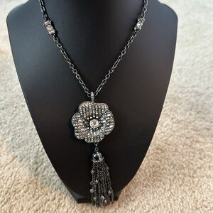 White House Black Market flower necklace
